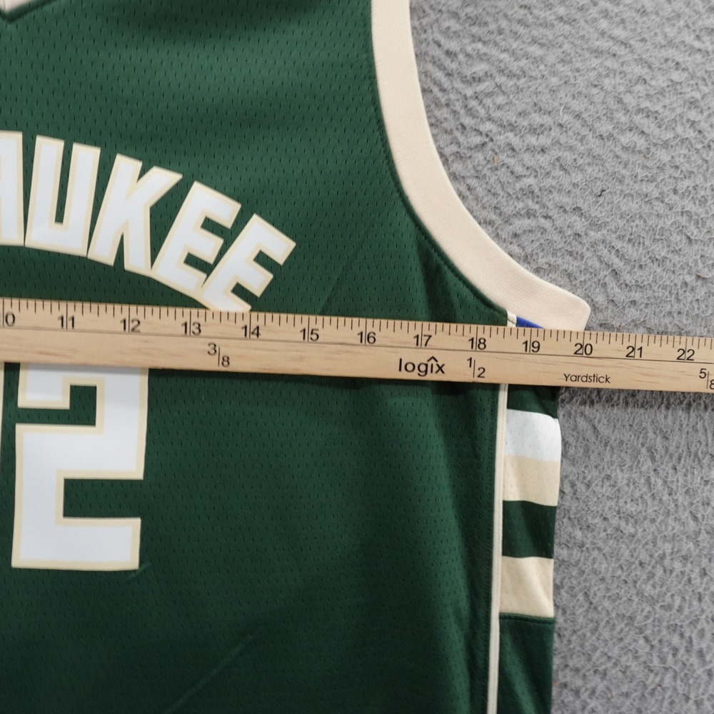 Nike Milwaukee Bucks Khris Middleton 22 Youth Large‎ 14 16 Icon Jersey Green NEW - Picture 9 of 13